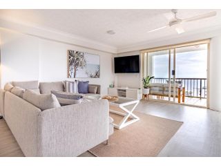 Kings Beach Coast and Glasshouse Views Apartment, Caloundra - 4