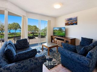 Kings Beach Ocean Front Views & pool - Private Balcony overlooking Kings Beach Apartment, Caloundra - 4