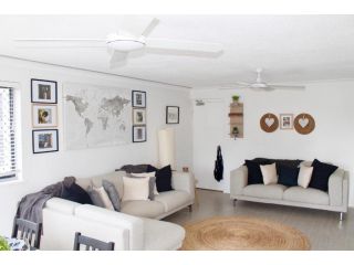 Kings Beach Retreat Apartment, Caloundra - 3