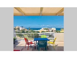 Kings Ocean Views Private Rooftop Apartment, Caloundra - 2