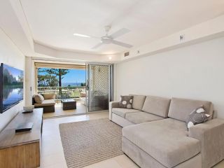 Kingston Court unit 2 - Beachfront unit easy walk to clubs, cafes and restaurants Apartment, Gold Coast - 2