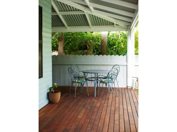 Koala Place - 3 bedroom-kitchen-laundry furnished house with mod-cons Villa, Narrandera - imaginea 11