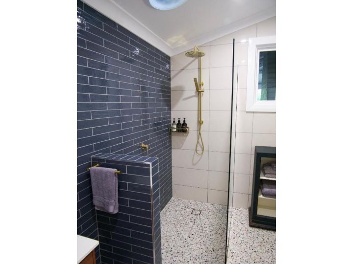 Koala Place - 3 bedroom-kitchen-laundry furnished house with mod-cons Villa, Narrandera - imaginea 5