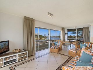 Kooringal unit 14 - Right in the centre of Coolangatta and Tweed Heads Apartment, Gold Coast - 2