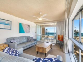 Kooringal unit 20 - Right on the beachfront in a central location Coolangatta Apartment, Gold Coast - 4