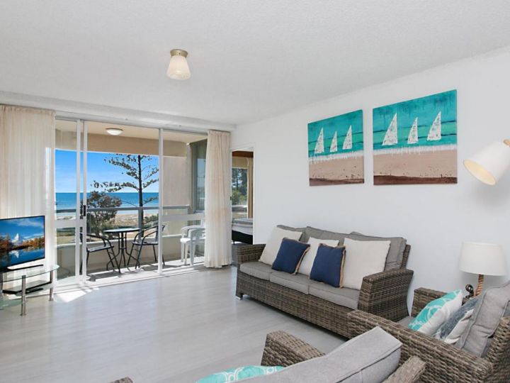 Kooringal Unit 9 - Great location opposite Greenmount Beach Coolangatta Apartment, Gold Coast - imaginea 3