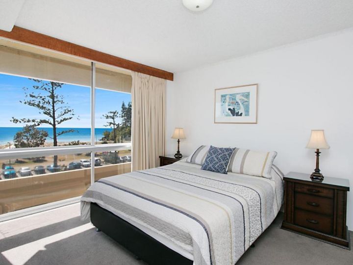 Kooringal Unit 9 - Great location opposite Greenmount Beach Coolangatta Apartment, Gold Coast - imaginea 7