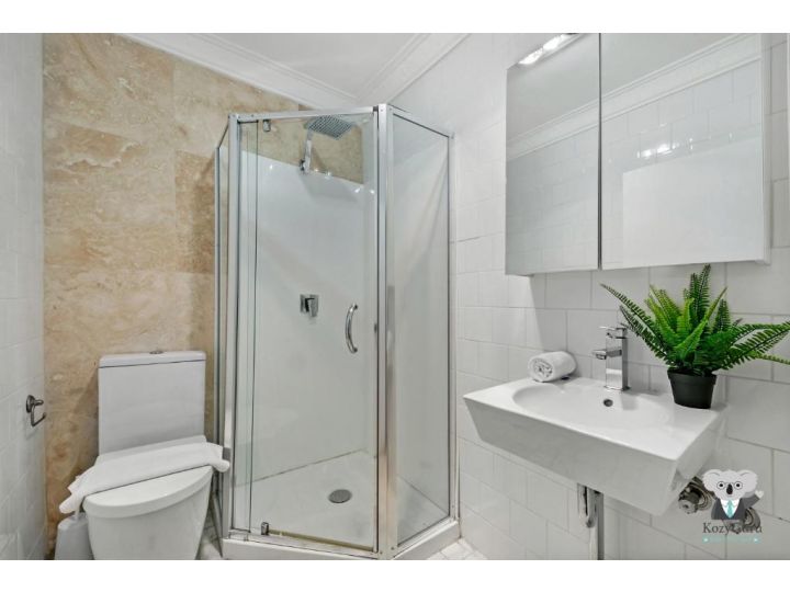 KOZUGURU Darlinghurst Freshly Modernized 3 Bed Terrace 1 Sofa bed NDA029 Villa, Sydney - imaginea 9