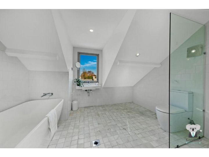 KOZUGURU Darlinghurst Freshly Modernized 3 Bed Terrace 1 Sofa bed NDA029 Villa, Sydney - imaginea 12