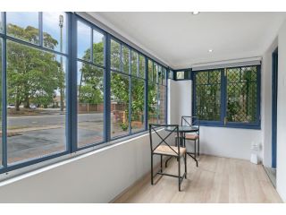 KOZYGURU ARNCLIFFE SYDNEY AIRPORT LUXURY RENOVATED 3 BED free parking NAR232 Apartment, Sydney - 4