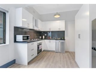 KOZYGURU ARNCLIFFE SYDNEY AIRPORT LUXURY RENOVATED 3 BED free parking NAR232 Apartment, Sydney - 1