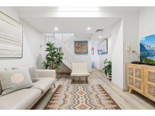 KOZYGURU AUBURN DESIGNED HOME 2 BED WITH FREE PARKING NAU017 Apartment, Sydney - 2