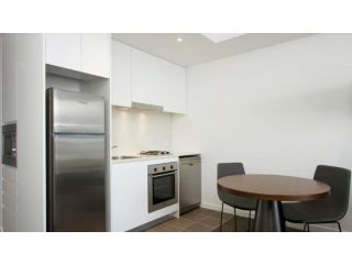 KOZYGURU Chatswood Luxury Studio Walk to Chatswood Chase NCH088-721 Apartment, Sydney - 4