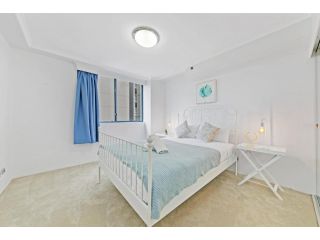 KOZYGURU Haymarket SYD Overly Warm 1 Bed APT NHA317-546A Apartment, Sydney - 3