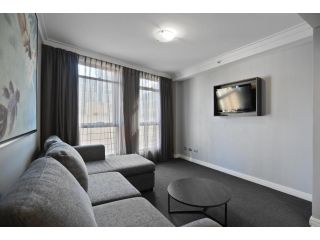 KOZYGURU Sydney CBD Amazing View 2 Bed Family Apartment NHA653-702 Apartment, Sydney - 5