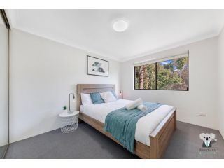 KOZYGURU Pyrmont Charming Split Level APT Free PARKING NPY313 Apartment, Sydney - 3