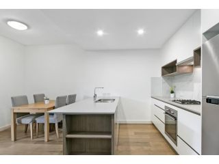 KOZYGURU WAITARA KOZY 2 BED APT WALK TO TRAIN STATION NWA008 Apartment, New South Wales - 5