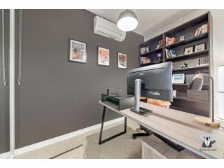 KozyGuru / Wentworth Point /2 Beds + Free Parking Apartment, Sydney - 3