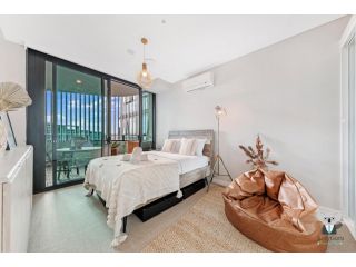 KozyGuru / Wentworth Point /2 Beds + Free Parking Apartment, Sydney - 1