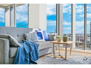 KOZYGURU ZETLAND HIGH LEVEL AMAZING VIEW KOZY 2BED APT + FREE PARKING NWA052 Apartment, Sydney - 2