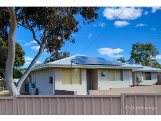 Kulin Erindale Apartments Apartment, Western Australia - 1