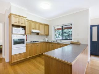 Kurrawa - Near East Beach Guest house, Port Fairy - 1