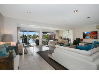 A PERFECT STAY - La Casetta Villa, Gold Coast - 5