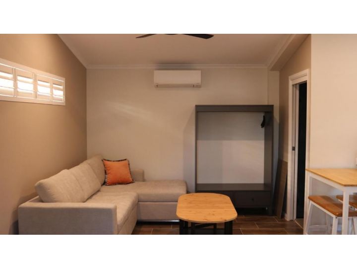 La Nest Private Studio Apartment, Gorokan - imaginea 10