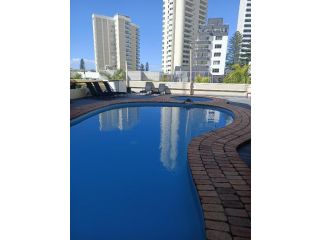 La Promenade Apartment, Gold Coast - 2