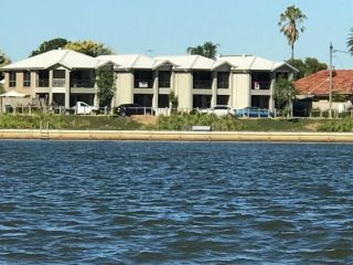 Lake Breeze Apartment, Yarrawonga - 2