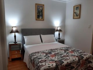 Lake Estate Stay Guest house, Perth - 5