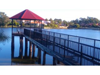 Lake Estate Stay Guest house, Perth - 1