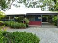Lake Russell Lakeside Retreat Bed and breakfast, Emerald Beach - thumb 5