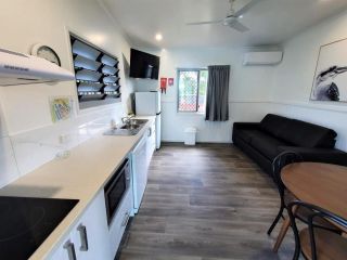 Lake Tinaroo Holiday Park Accomodation, Queensland - 1