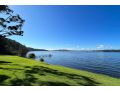 Lake View 5 Bedroom House with Private Pool. Guest house, New South Wales - thumb 8