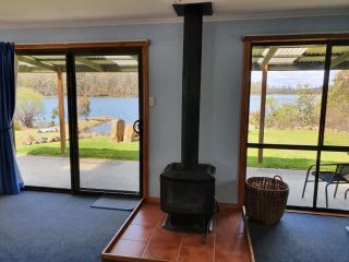 Lake Yalleena Nature Retreat Apartment, Tasmania - 1