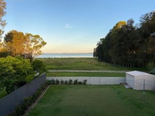 Lakefront Holiday Home Guest house, New South Wales - 2