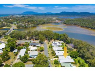 Lakehouse10 - private lake access, beach, shops Guest house, Lake Cathie - 3