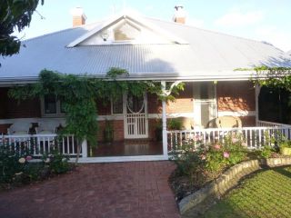 Lakeside Bed & Breakfast Bed and breakfast, Perth - 3