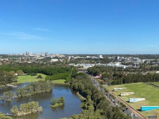 Parkside City View Apartment in Sydney Olympic Park Apartment, Sydney - 1