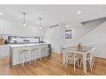 LAKEVIEW LUXURY / SPEERS POINT Guest house, Warners Bay - thumb 3