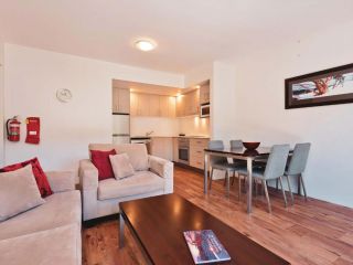 Lantern 1 Bedroom Balcony with car space and mountain view Apartment, Thredbo - 4