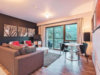 Lantern 1 Bedroom Balcony with expansive view Apartment, Thredbo - 1