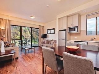 Lantern 1 Bedroom Balcony with Village and Mountain View Apartment, Thredbo - 4
