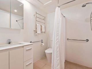 Lantern 1 Bedroom Deluxe with hot tub and car park Apartment, Thredbo - 5