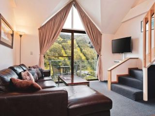 Lantern 1 Bedroom Loft with car space and Spectacular View Apartment, Thredbo - 2