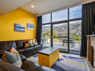 Lantern 2 bedroom Terrace with panoramic mountain view Apartment, Thredbo - 2