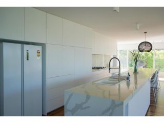 Serenity On Scully FULL Apartment, Townsville - 5