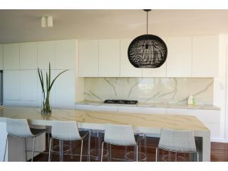 Serenity On Scully FULL Apartment, Townsville - 4