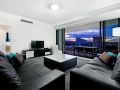 Large Modern 3 Bedroom Apartment With City Views Apartment, Gold Coast - thumb 2